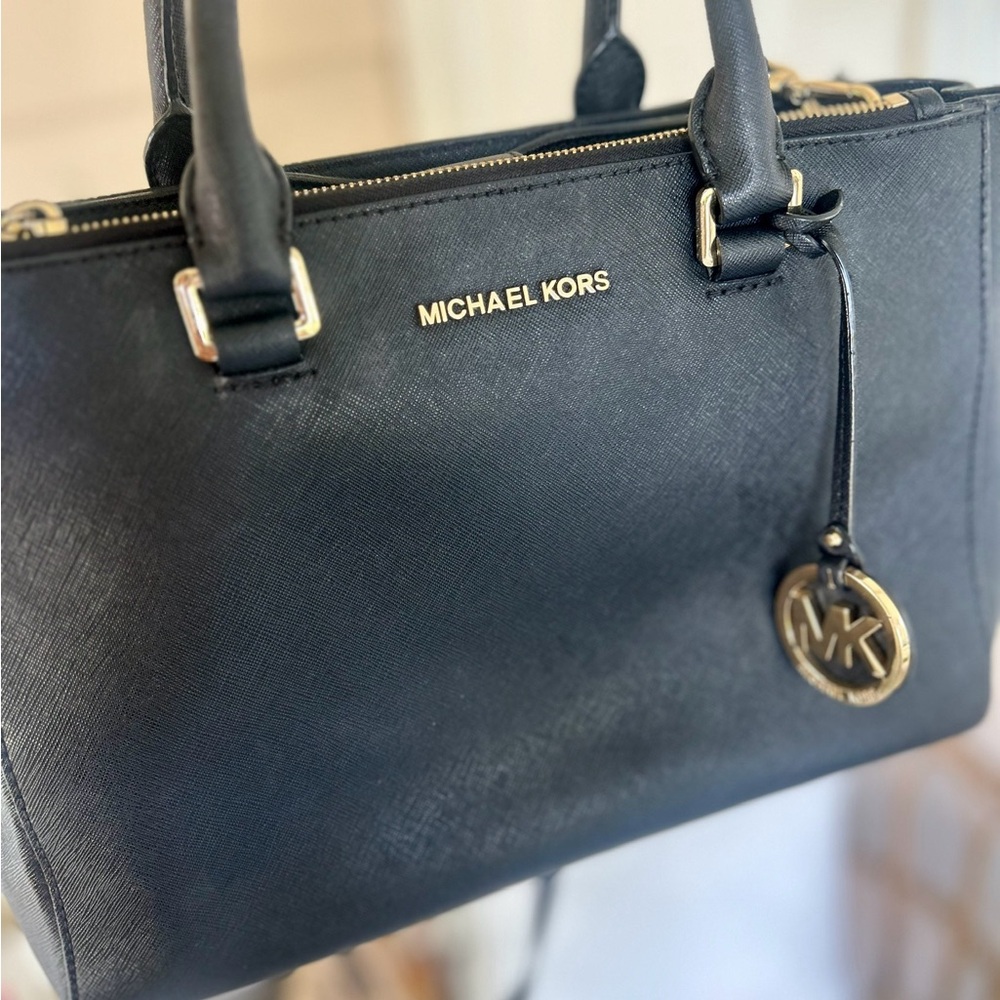 MK  Black purse